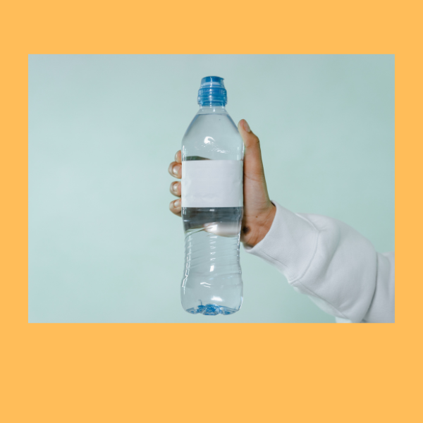 Apni water bottle sath rakhe